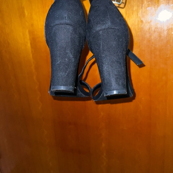 Black heels with silver details - Picture 2 of 5